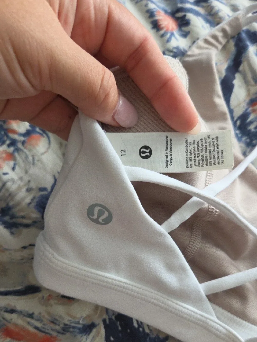 Lululemon Nulu Strappy Scoop Neck Bra 12